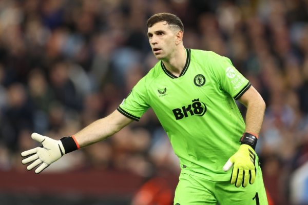 Reporter: Manchester United, Chelsea, Barcelona and Atletico Madrid have all come into contact with Martin, but there is no official offer
