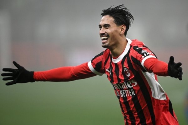Want to play in the European war? All Market: Reindes is pushing his transfer to Manchester City, but not just for money