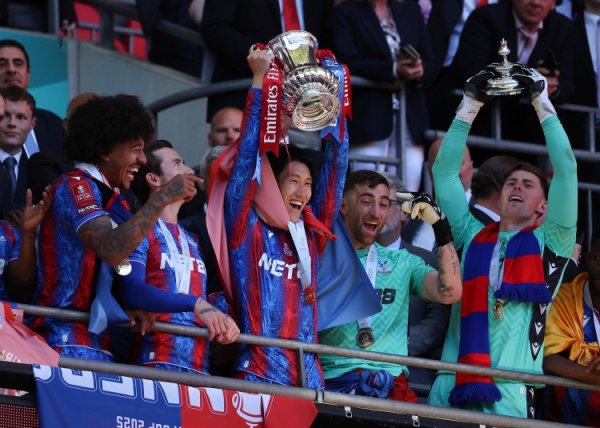 BBC: Forest complains to UEFA for Crystal Palace s UEFA qualifying, Crystal Palace shareholders hold 77% stake in Lyon