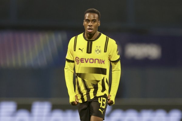 Romano: Gittens won t open doors to other clubs, he has agreed with Chelsea