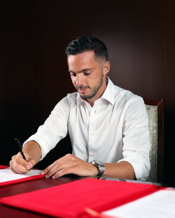 Official: Saravia joins Qatar club Al Arabi, signs for 2 years