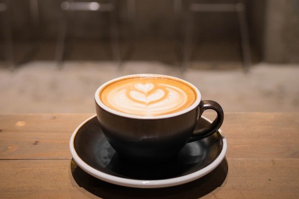 It s better not to drink coffee early in the morning? Dental care for teeth protection. Don’t eat 3 foods when you wake up