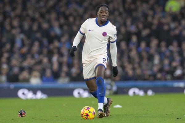 Reporter: Huang Qian is interested in DiSaxi & in negotiations, Chelsea will seek about 30 million euros in fees