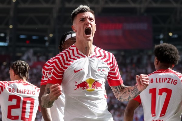 Reporter: If Ekitic eventually joins Liverpool, Newcastle may pursue Sesco