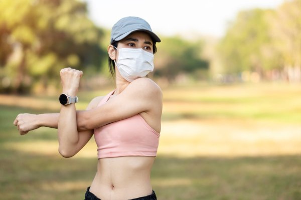 5 points to pay attention to when wearing a mask on your outdoor exercise to avoid exposure