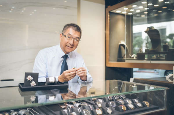 The realization of being a boss for 40 years! Qin Silin: A truly despicable life is the love of earning money and losing family