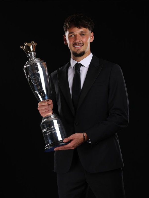 Only 16 goals were conceded in 45 games! Trafford is elected as PFA Champions League Player of the Year