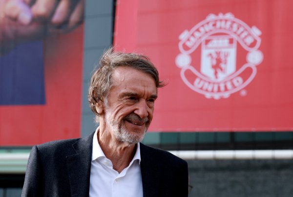 Post: Ratcliff has no intention of selling Manchester United shares, and Qatar loses interest in acquisition