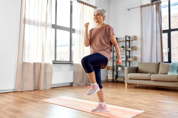 No matter how much posture is, it is useless. Experts teach you how to adjust the correct walking and pace