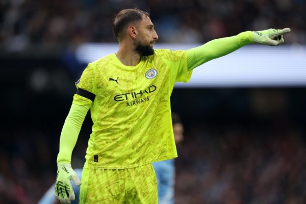 Neville: Donnarumma is definitely a beast, I really admire his goalkeeper