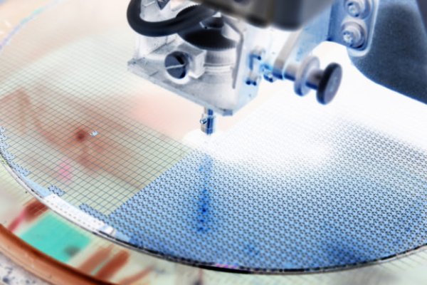 Unafraid of shrinking shipments, wafer cutting machine manufacturer DISCO surges to more than 1-year high