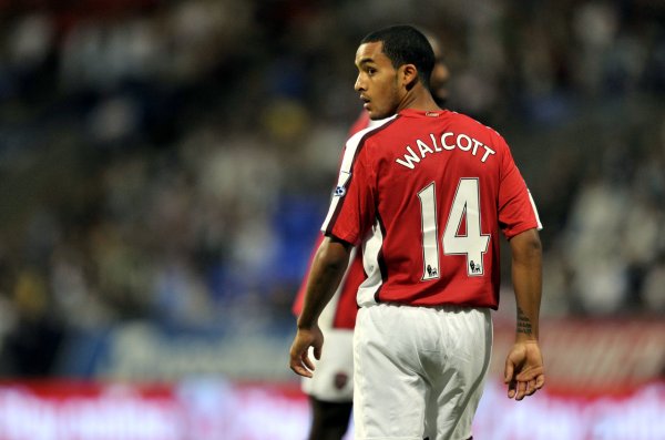 Walcott: England players failed to help dementia ball boy during pre-match ceremony