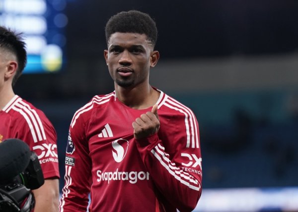 Manwan Rating: Dalot has the lowest score of 3 points, Amad has the highest score of 7 points, and Casemiro has 6 points.