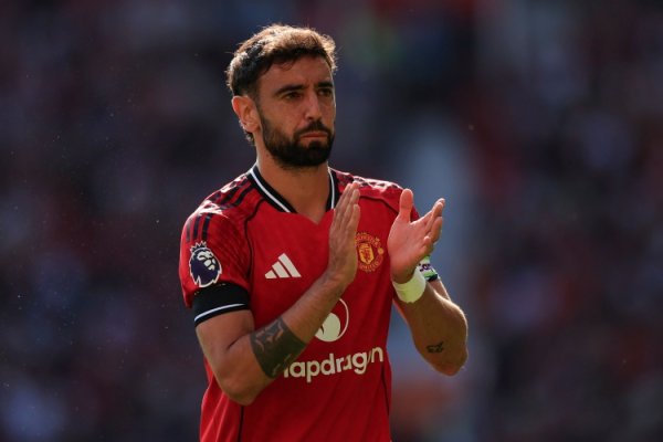 Manchester United: Manchester United needs to speed up the tempo of the game and find a way to win the game when they have the advantage of having the ball.