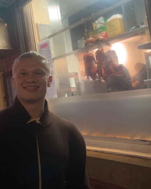 The Sun: Haaland ordered roast duck and crispy roast pork for Chinese food, and the restaurant teased the launch of Haaland’s set meal